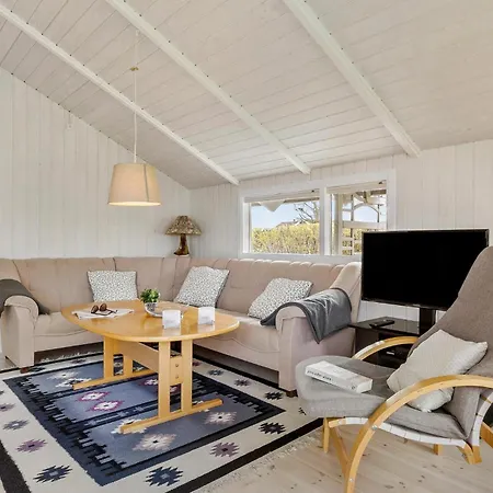 2 Bedroom Lovely In Nyaraló *