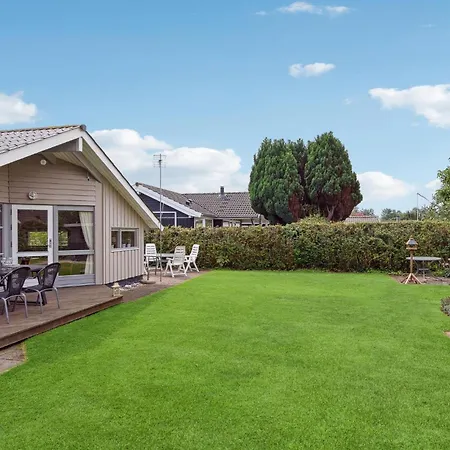 Holiday home 2 Bedroom Lovely In Otterup